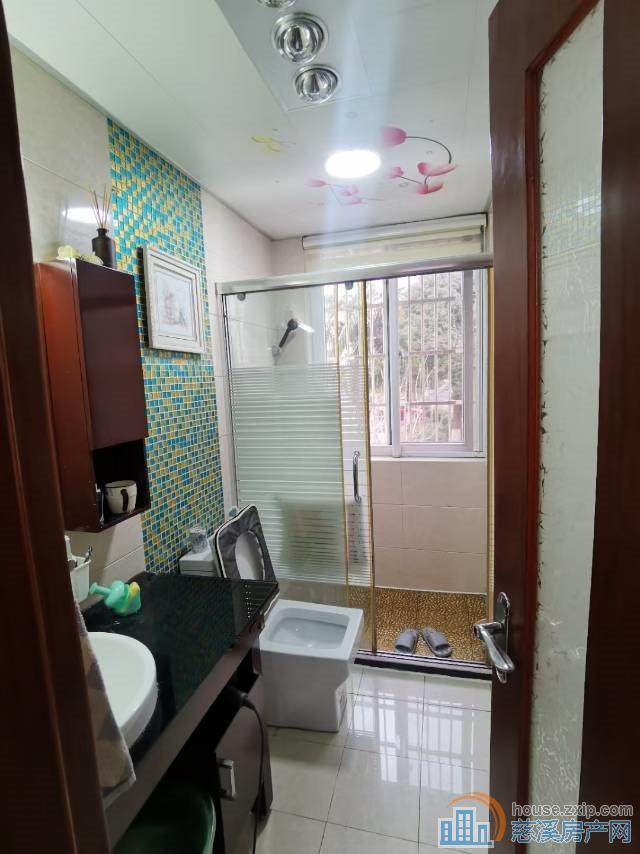 嘉都苑低楼层面积109平车库精装122万