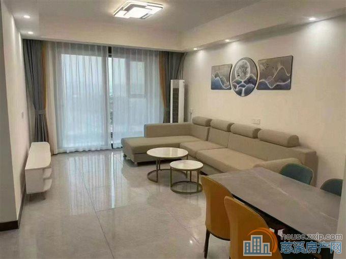 特价融创江景苑好楼层102平精装2年到