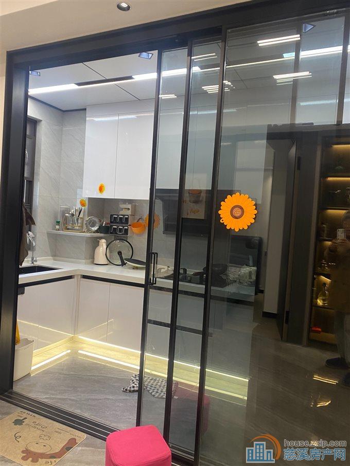 红星天铂佳苑 精装电梯洋房 满2年 