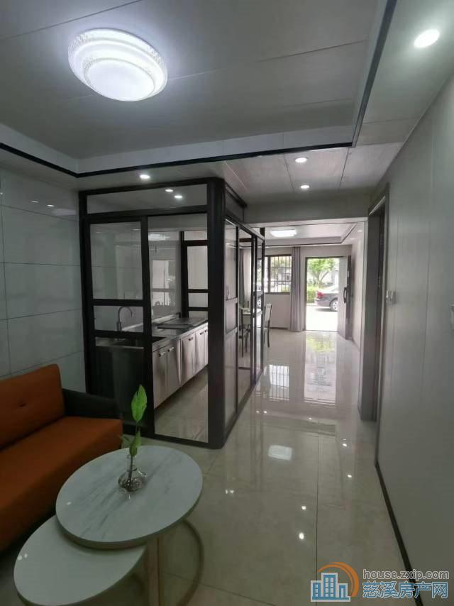 金东南苑一楼精装两室一厅