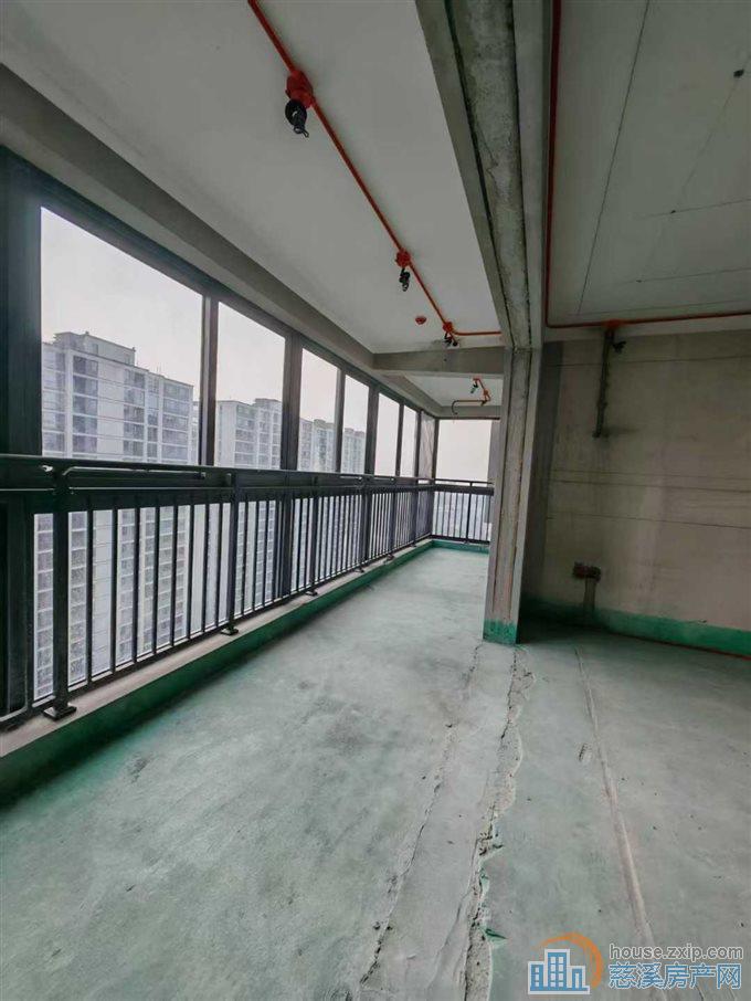 急紫阙台230平+车位送地暖中央空调直接