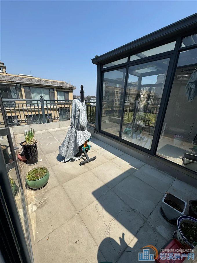 中梁泊景庭上叠298万精装带车位