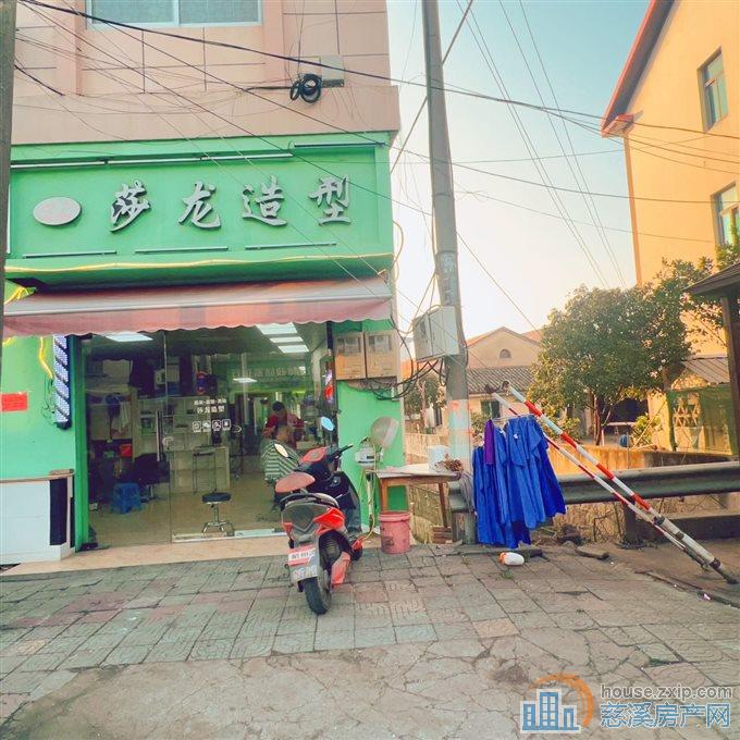 天元大道天元花坛南侧原来是理发店