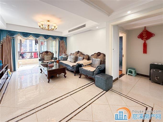 金仕华庭122.31平238.8万送车位