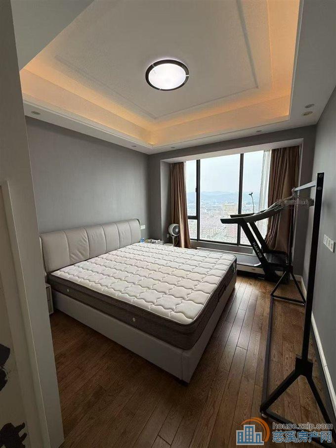 阳光城100平三间朝南婚装好楼层2年到