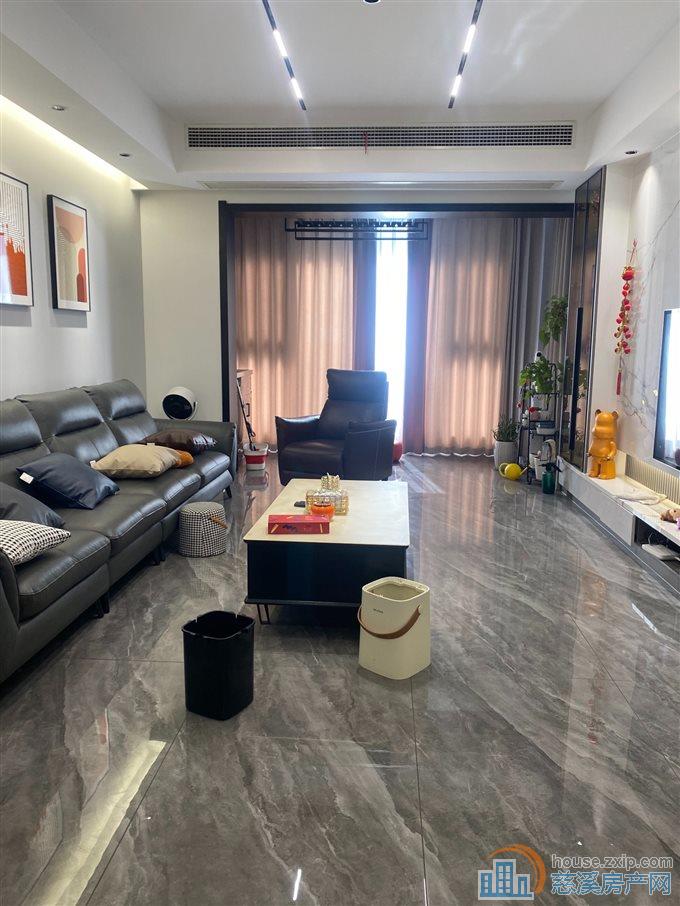 红星天铂佳苑 精装电梯洋房 满2年 