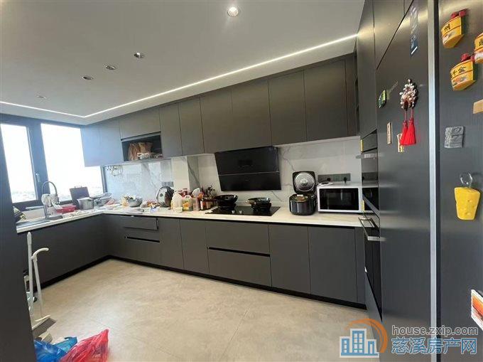 江景园197平带车位2年到精装好楼层