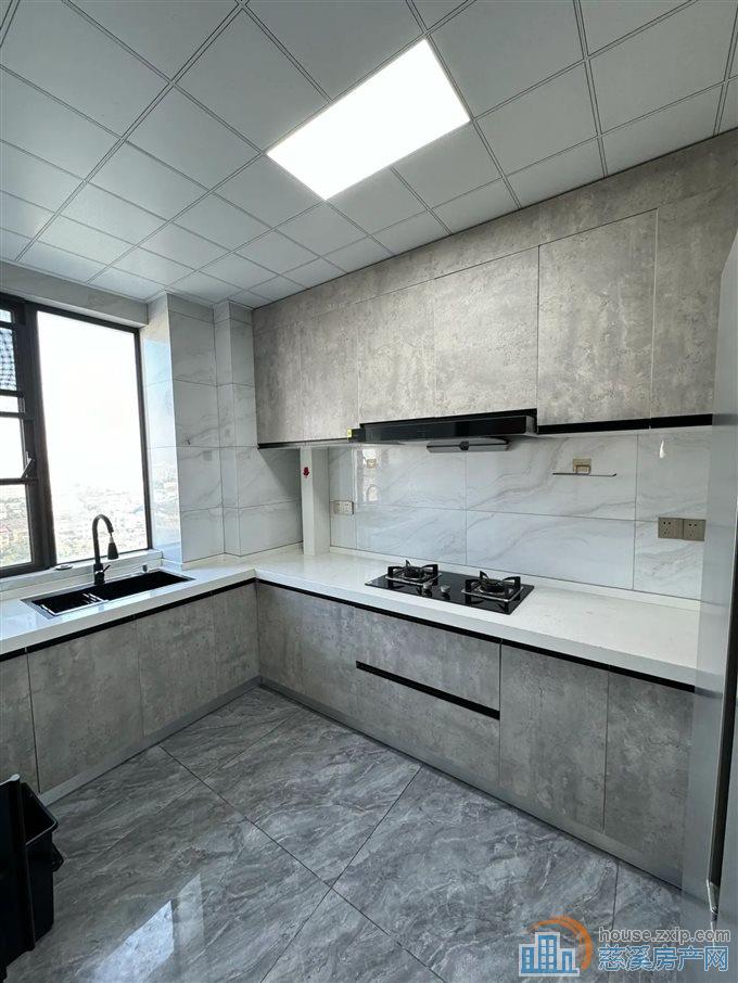 元亨雅园 精装127平方225万带车位