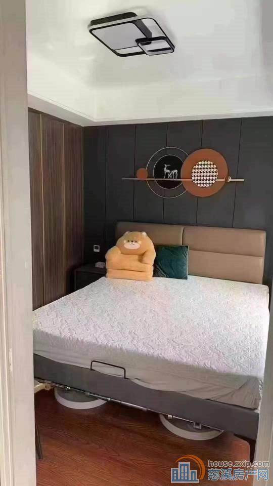 出售银杏小镇,127平方,新装修