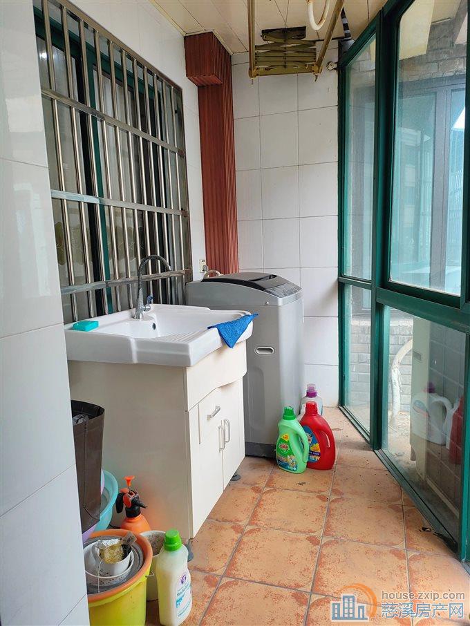 新浦名门庄园 精装修保养好 带车库