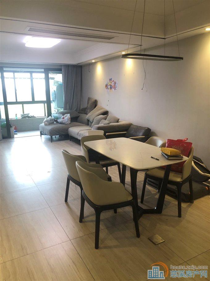 保利三期慈悦湾131平精装小区第一排