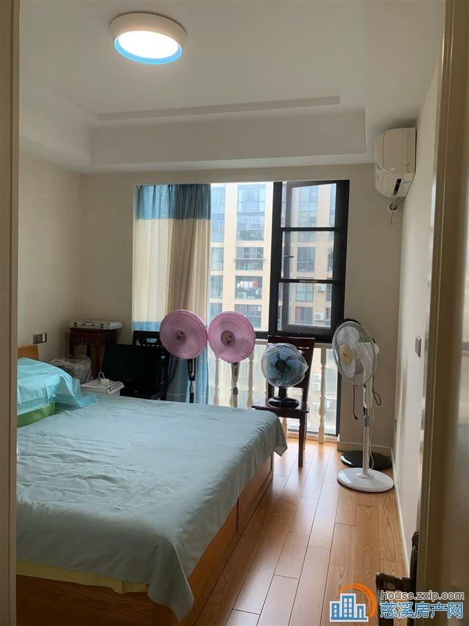 界牌新村 精装洋房 黄金楼层 带车位