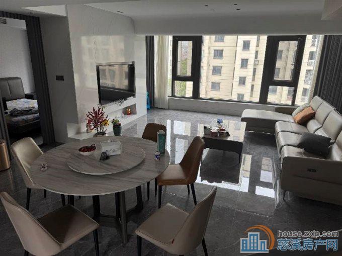 珑玥府  精装上叠  397万