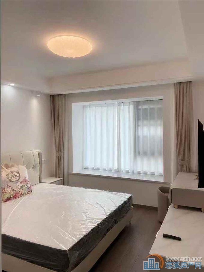 誉林府 三室两厅两卫全新精装