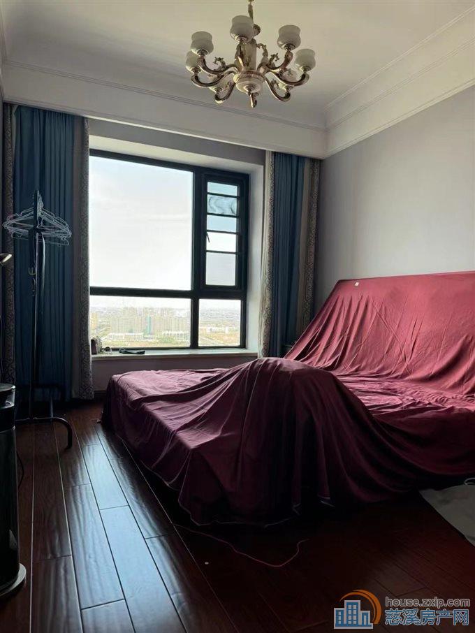 金地鸿悦景观层185平精装带车位2年到