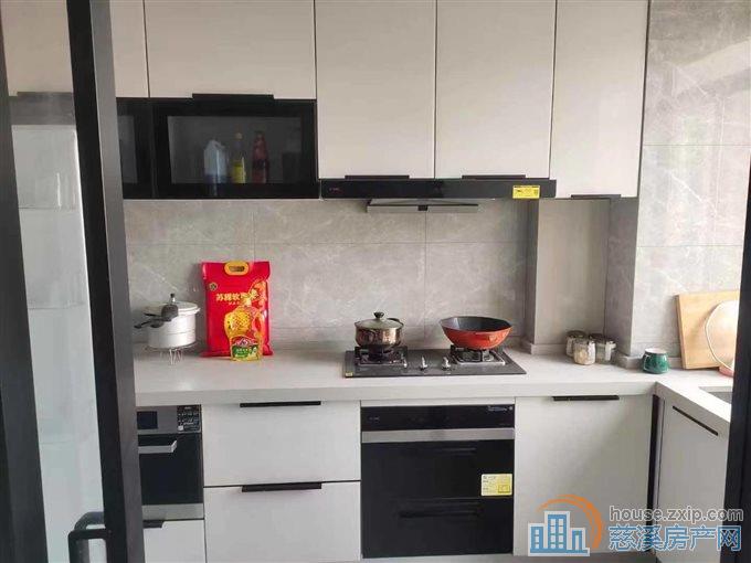 阳光城好楼层边套144平精装带车位