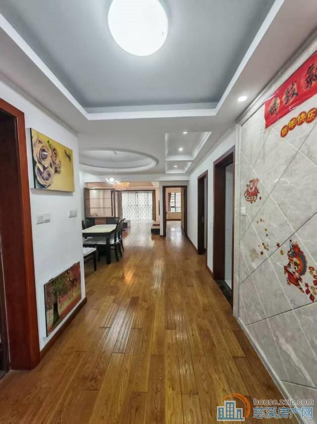 白金湾绿城物业132.1平简装132万