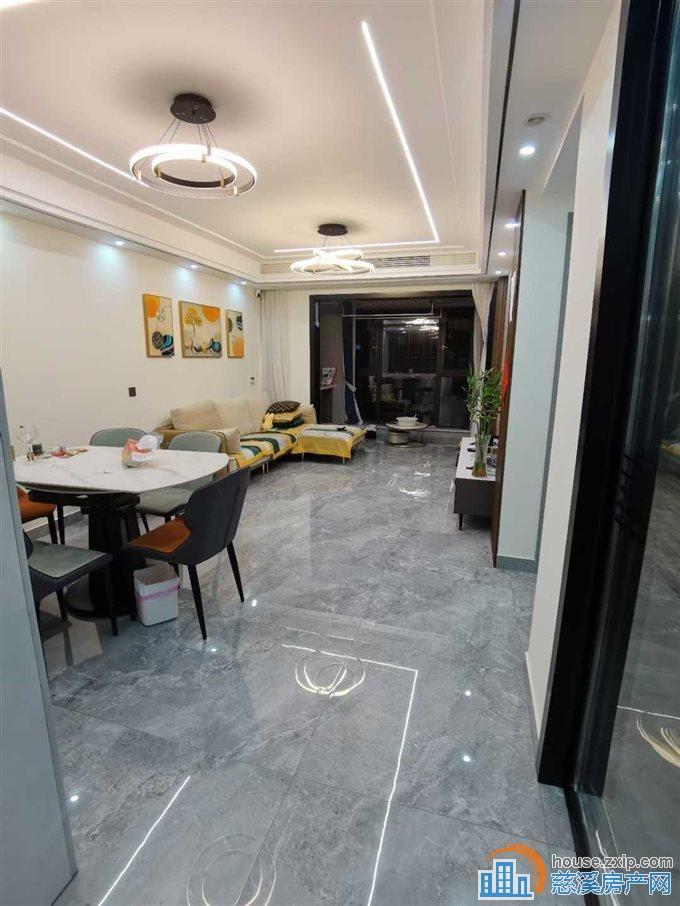 急卖中海湖心半岛三室两卫精装直接房源钥匙