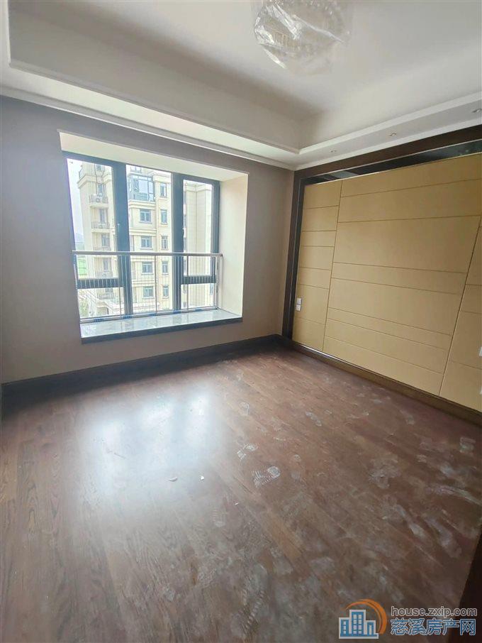 恒大河悦府 精装洋房130平方120万 