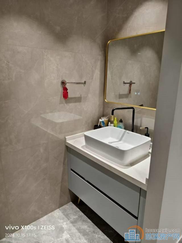 江南大院电梯洋房面积128平282万