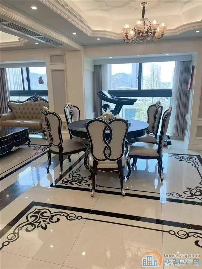 绿城玫瑰园洋房220平豪装带车位