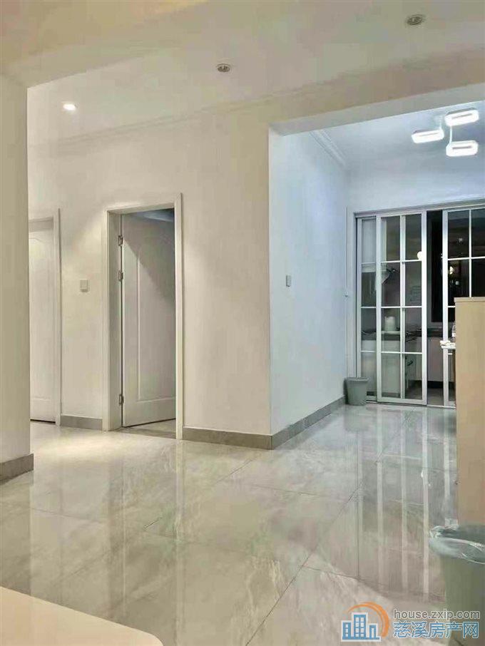 界牌小区电梯91平室两精装可读书