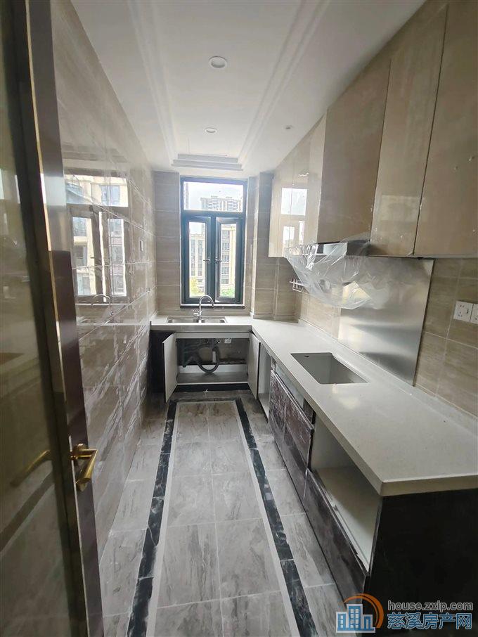 恒大河悦府 精装洋房130平方120万 