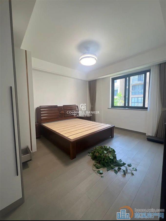 御翠苑 市中心精装洋房低楼层步梯房带车位