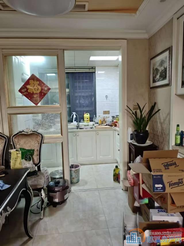 康桥家园3楼123.5平车位精装126万