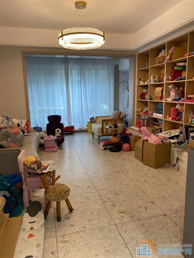 中交盛湖美庐102平220万明月书包