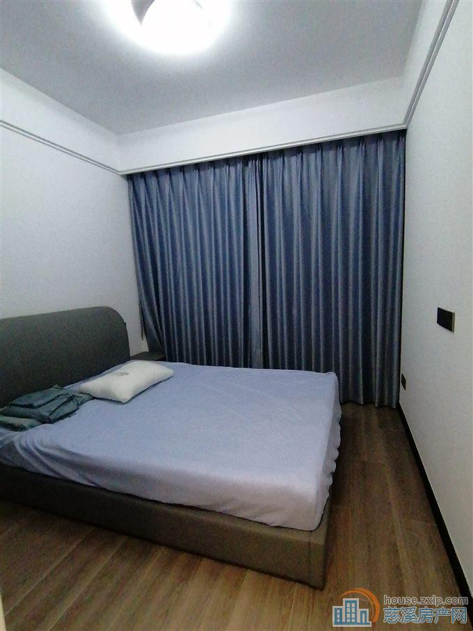 天铂佳苑 精装修 满两年