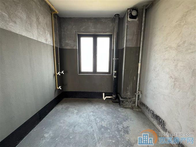 君塘名筑 110平 110.8万 边套