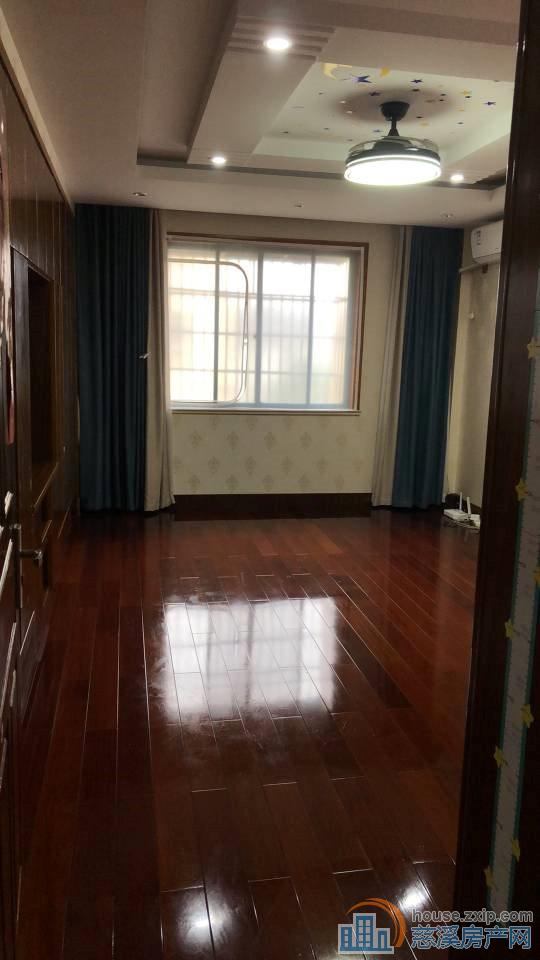 文景苑  人民医院旁111平方108万