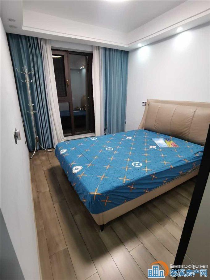 急卖中海湖心半岛三室两卫精装直接房源钥匙