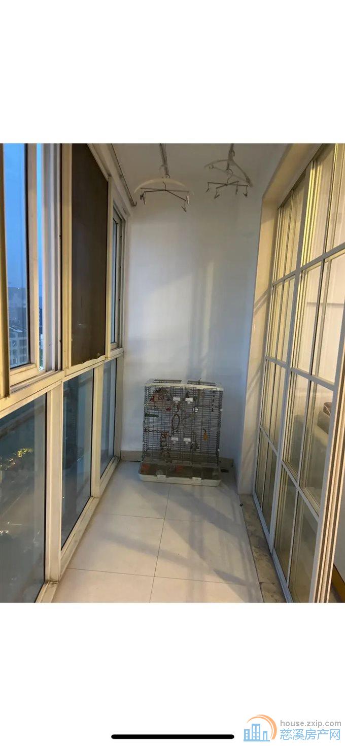 缔景湾 带车位 凤凰楼层老城区 银泰商圈