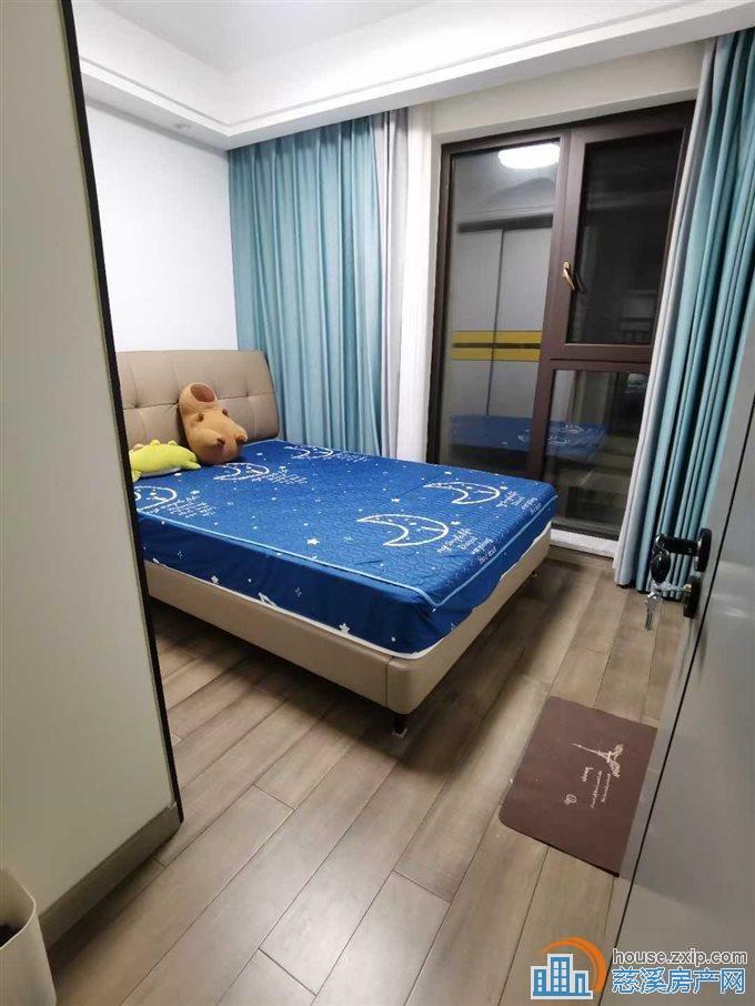 急卖中海湖心半岛三室两卫精装直接房源钥匙