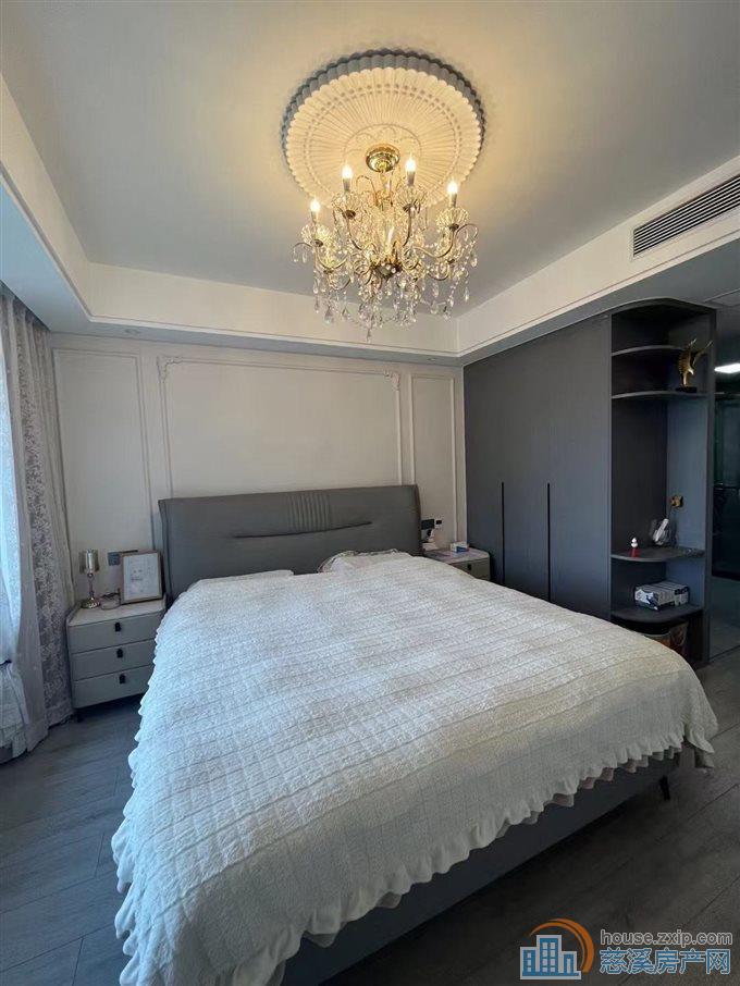 誉林府96平好楼层三室两卫豪装可读书