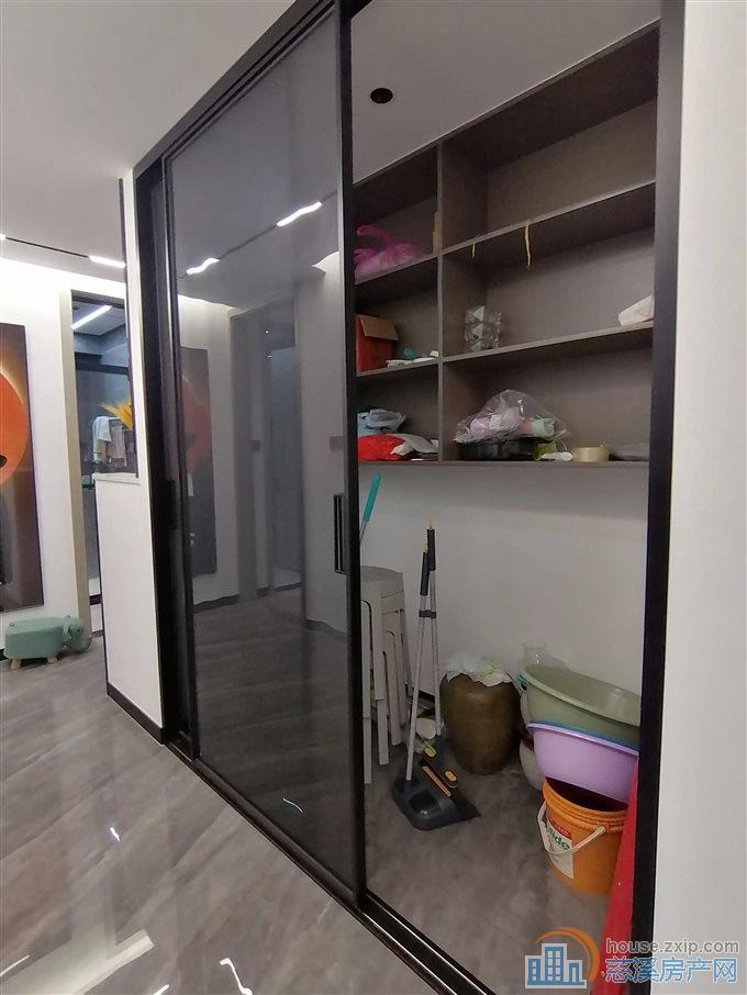 天铂佳苑 精装修 满两年