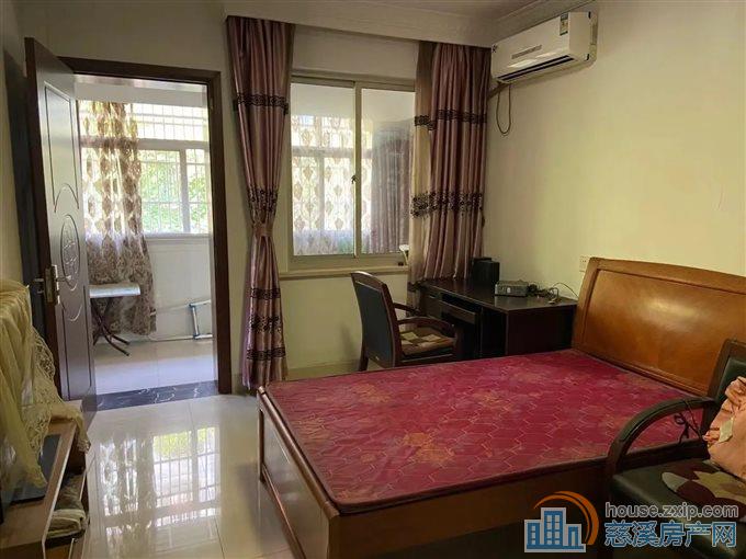 金山南区 低楼层 精装保养好