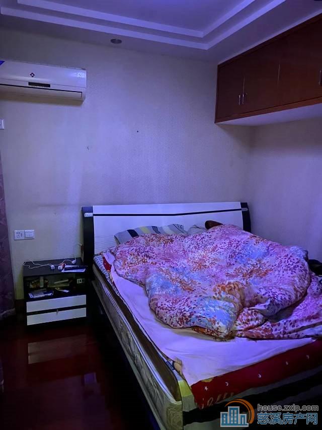 急售:名仕园位置好4楼85平十架空层