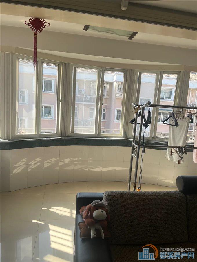 东兴苑南区126平112万精装三房位置好