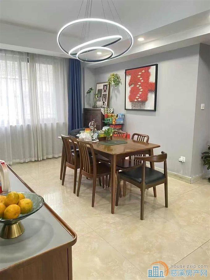 孙塘新村低楼层188平可读书全新精装