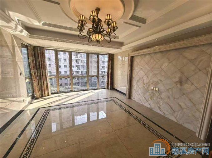 金水湾 3室+车位 4300元包物业