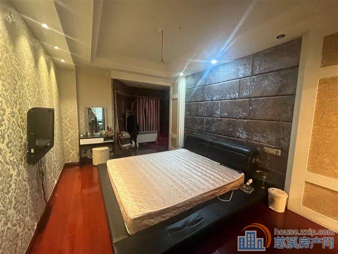 嘉都苑精装修109.8平方109万直接