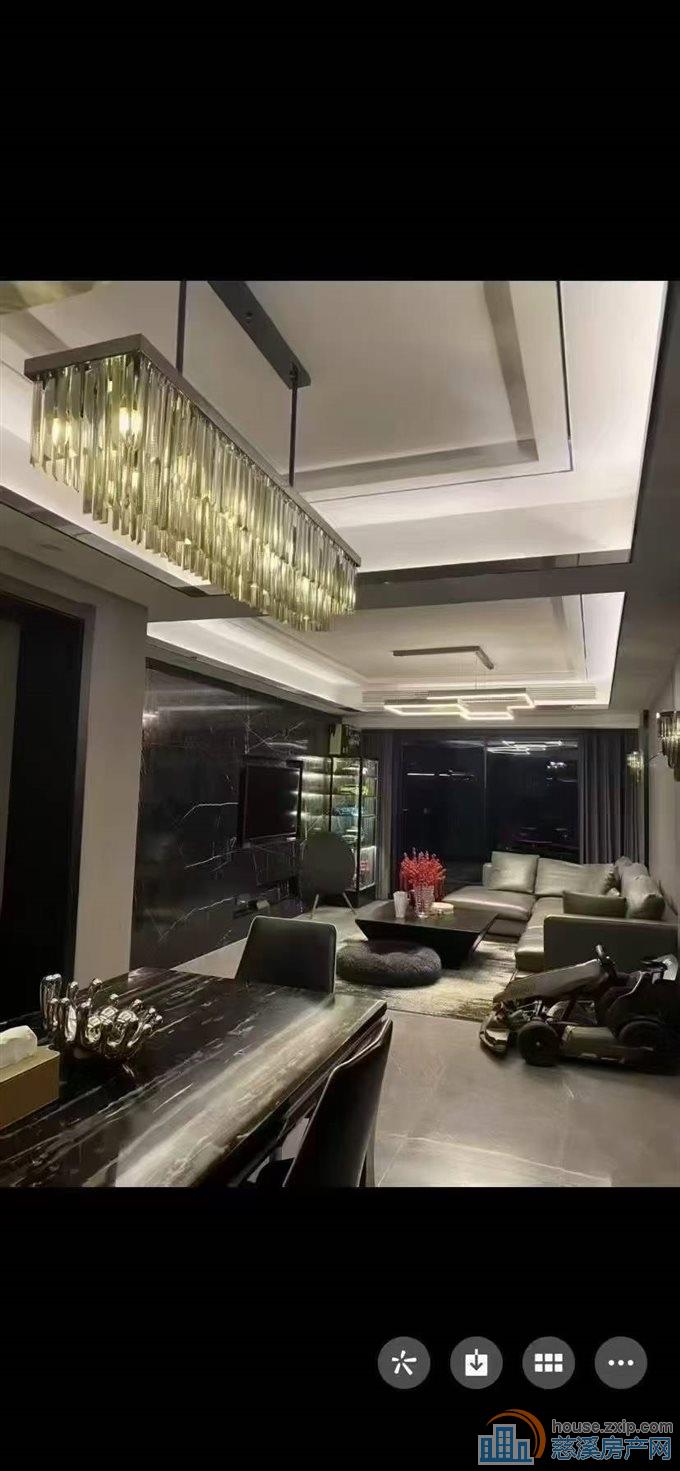 金仕华庭豪华装修次顶楼100平218万