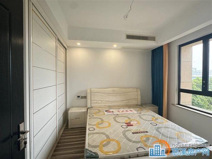 华润凯旋门 精装带大露台 有车位