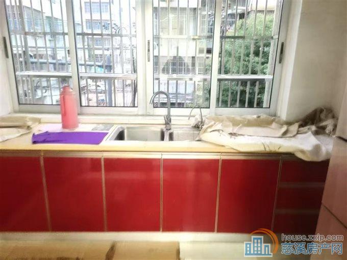 出租园丁新村2楼2室拎包入住1900