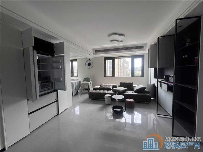 江岸臻园124平方全新精装修