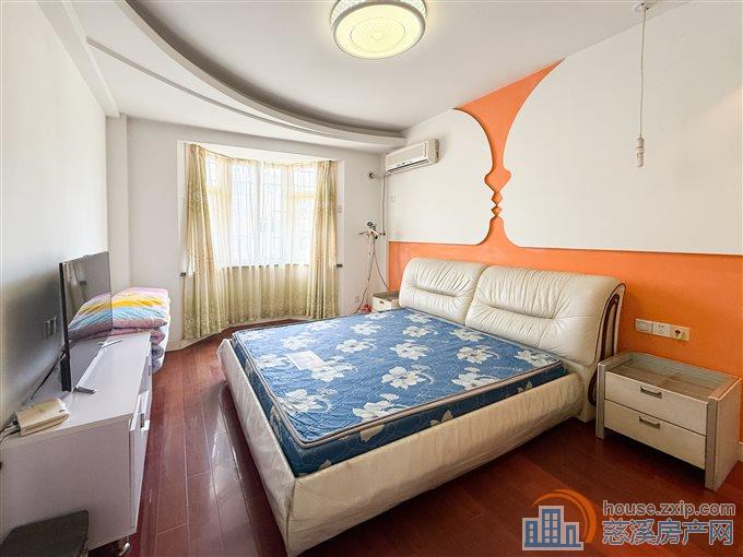 东兴苑南区123平103万精装三房