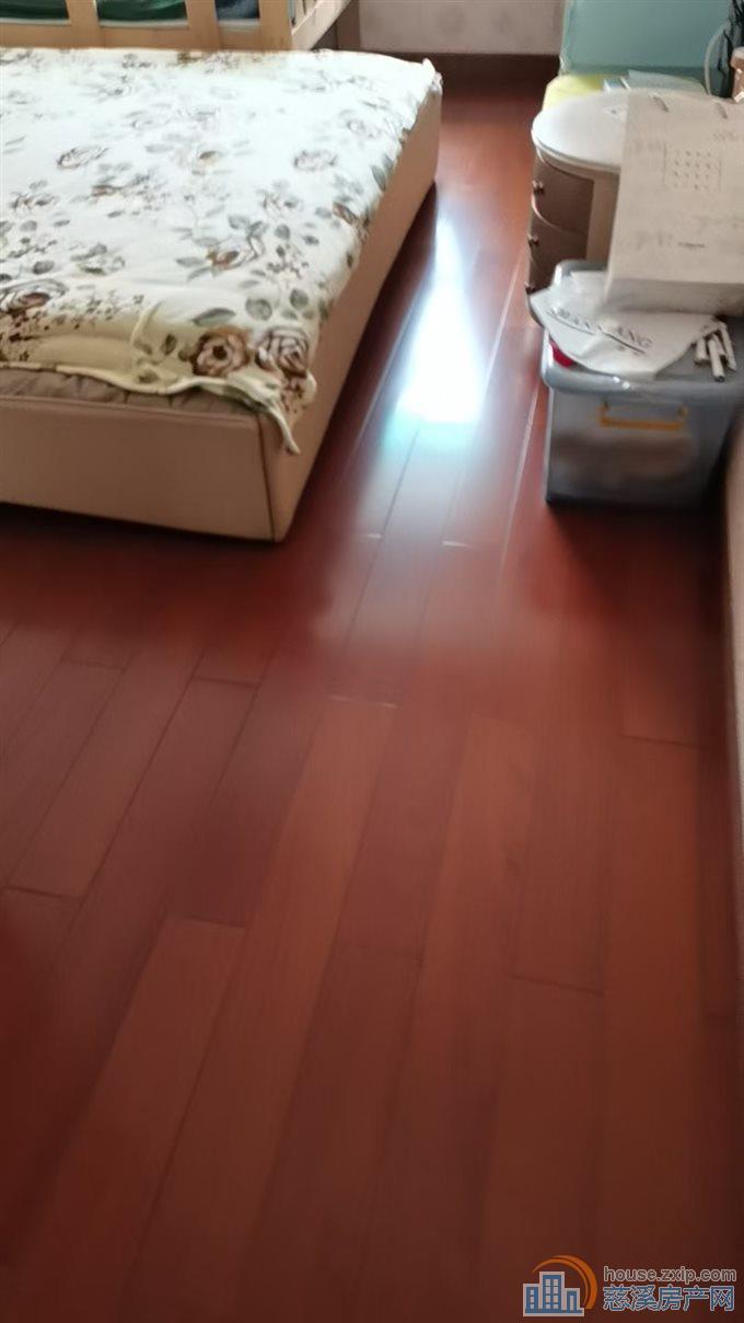 天和家园5楼130平 精装保养新140万